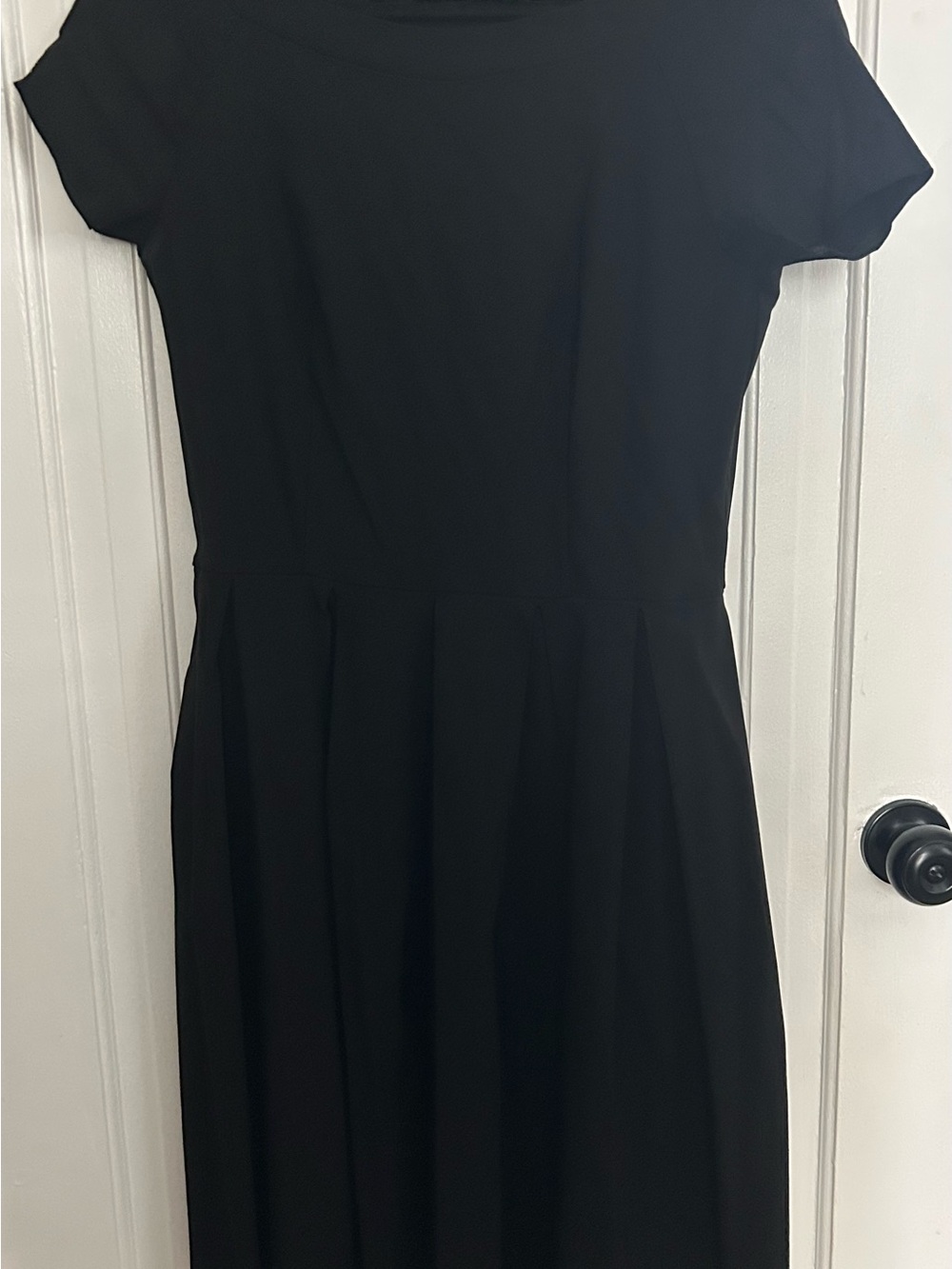 Elegant Classic Black Short-Sleeve Dress